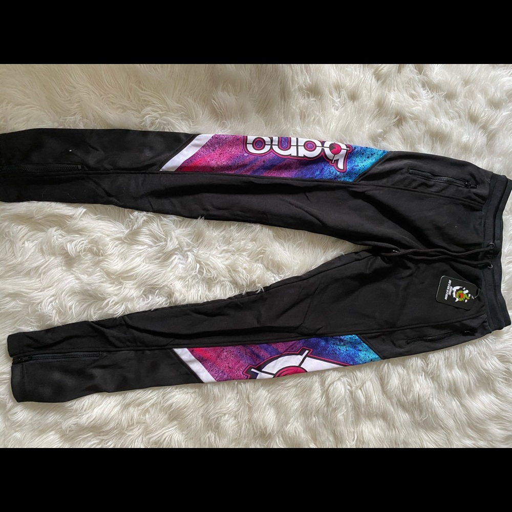 Sweats - Picture 2 of 6